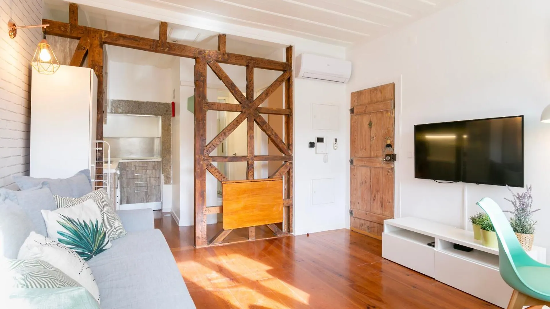 Apartment Cozy 1Bdr Flat In The Trendiest Neighborhood! Lisbon Portugal