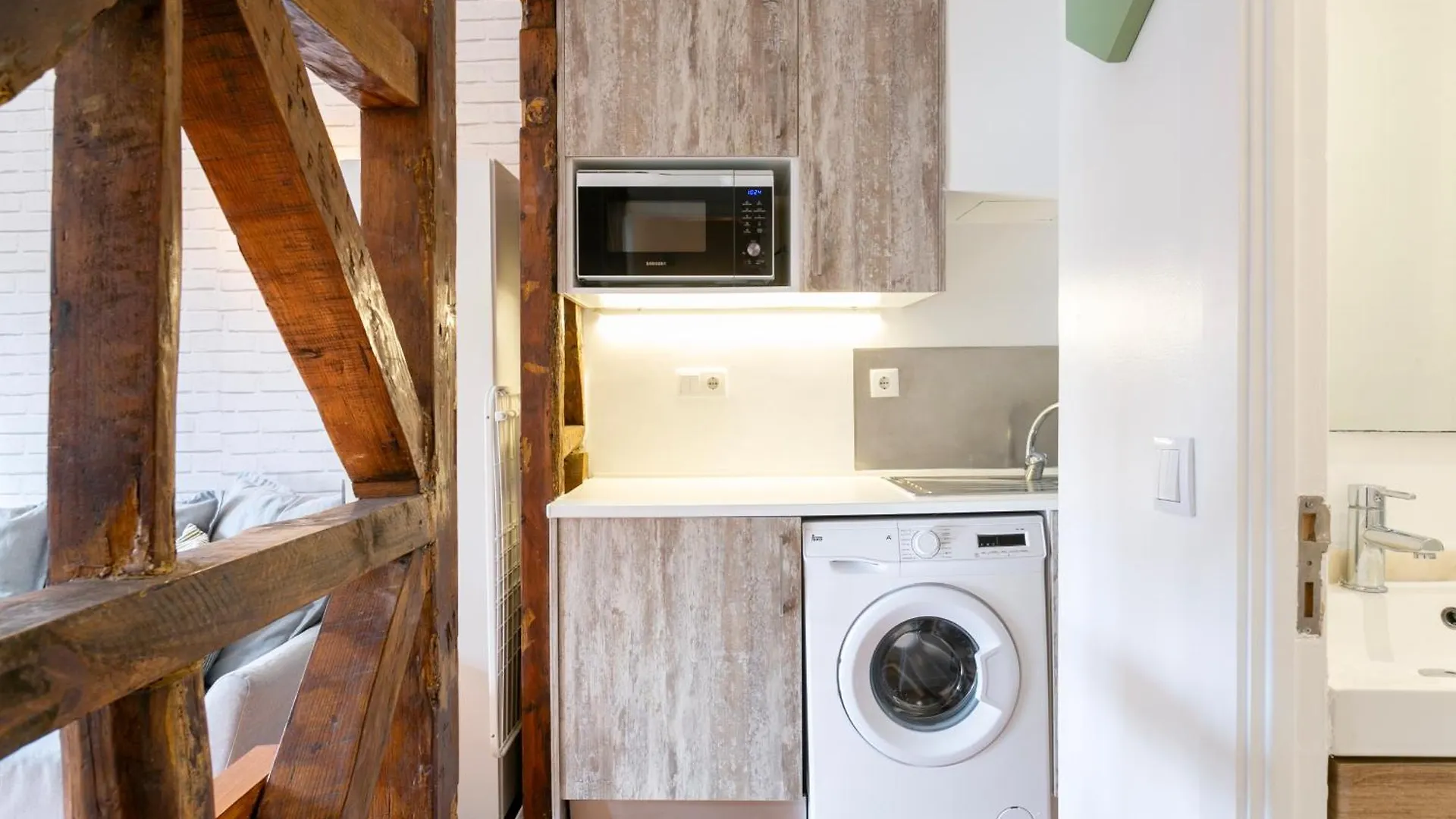 Cozy 1Bdr Flat In The Trendiest Neighborhood! Lisbon Portugal