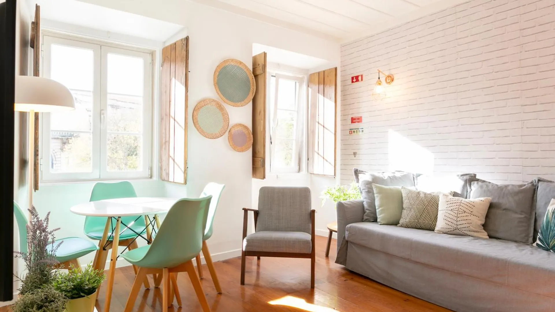 Cozy 1Bdr Flat In The Trendiest Neighborhood! Lisbon 0*,  Portugal